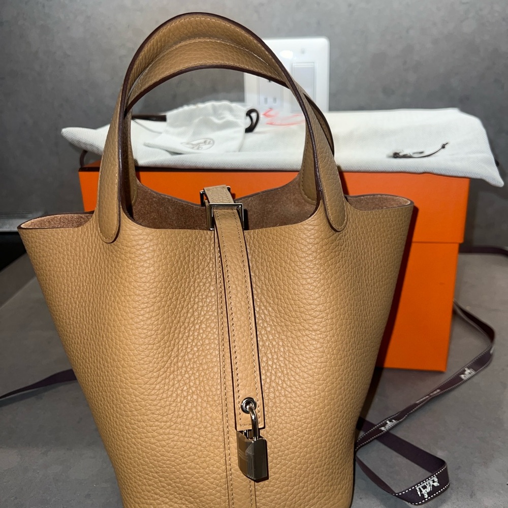 Hermes Picotin 18 Biscuit Palladium haredwarw Tan Pebbled Leather Tote - Picture 6 of 16